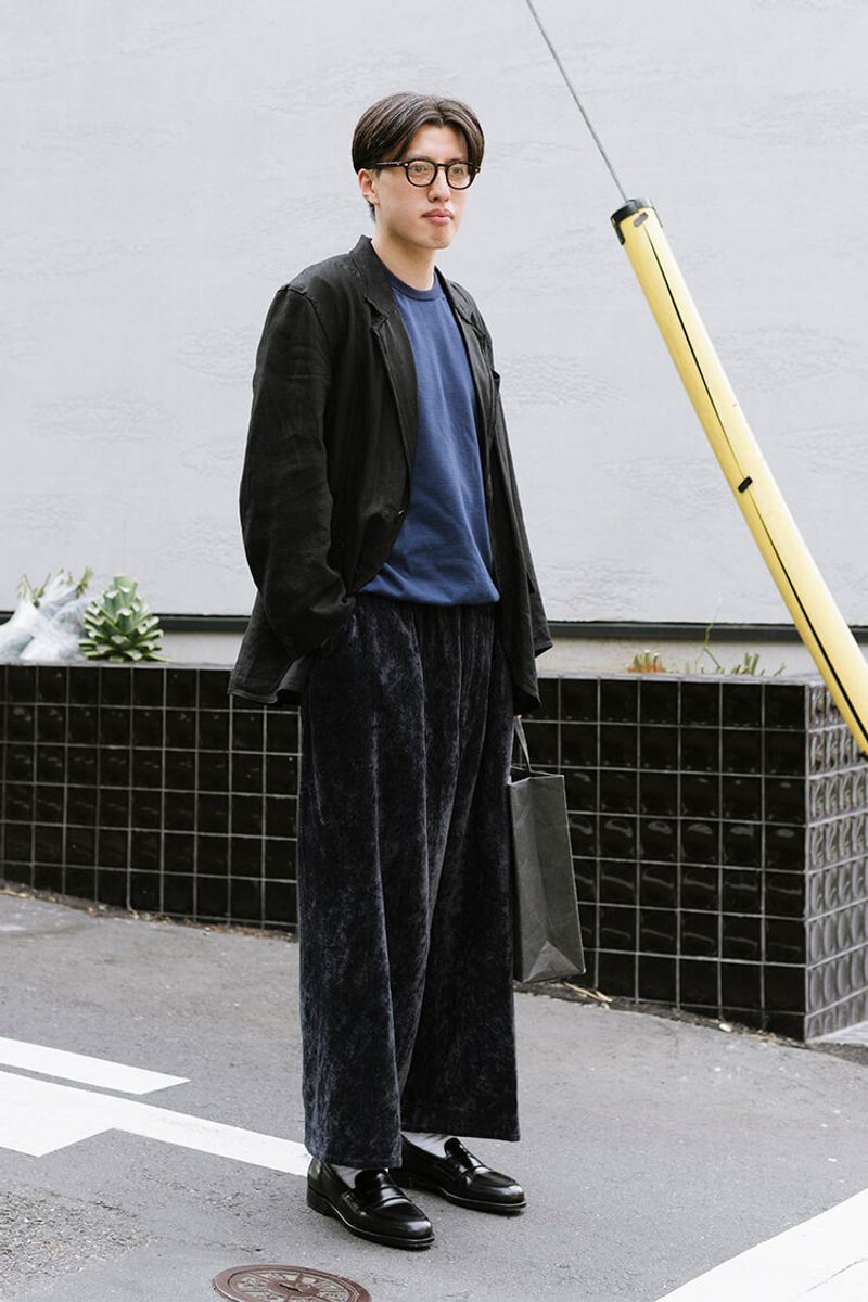 洒脱な人は知っている、モードにキマる素材の力 佐川大祐