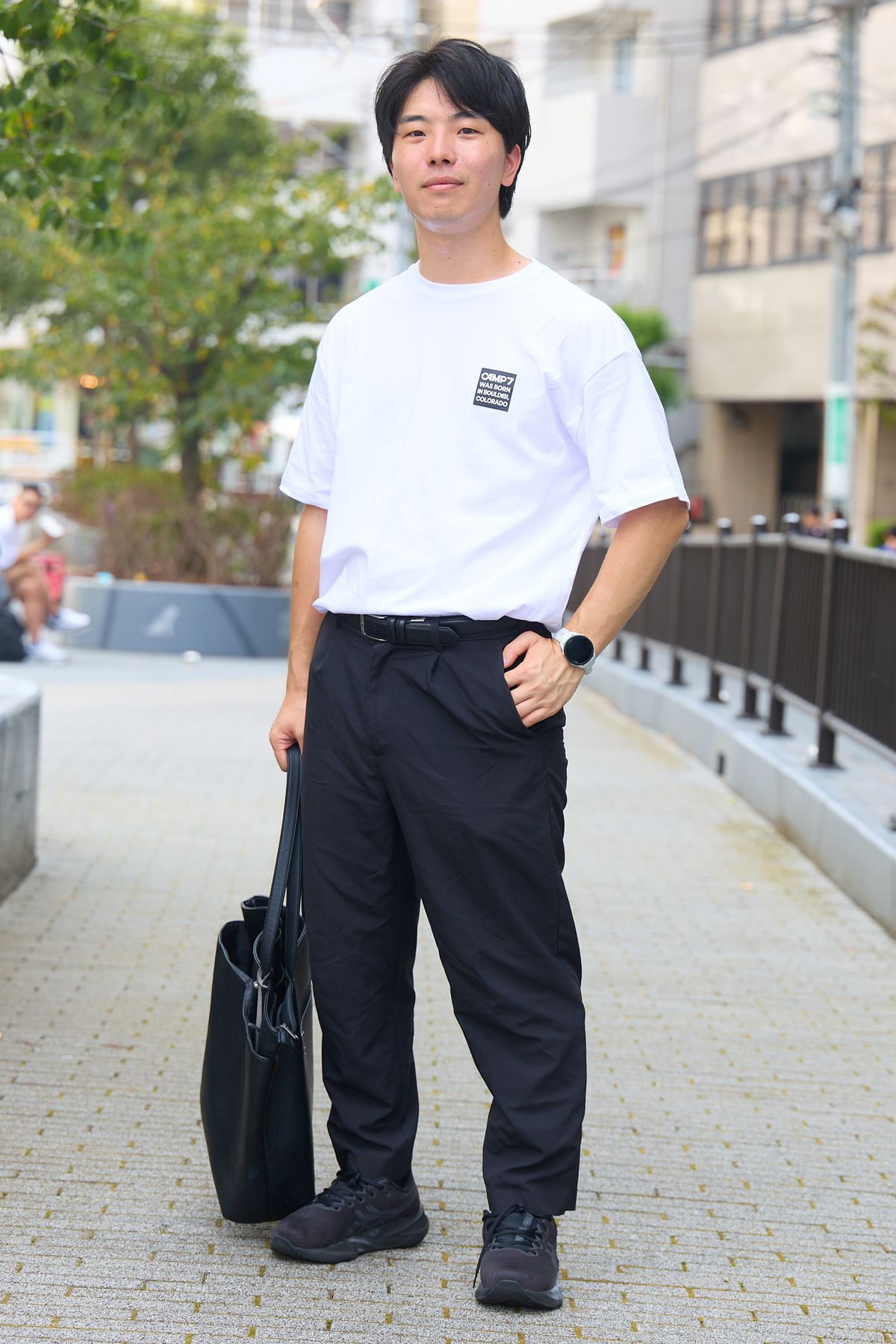 Tシャツ＝キャンプセブン