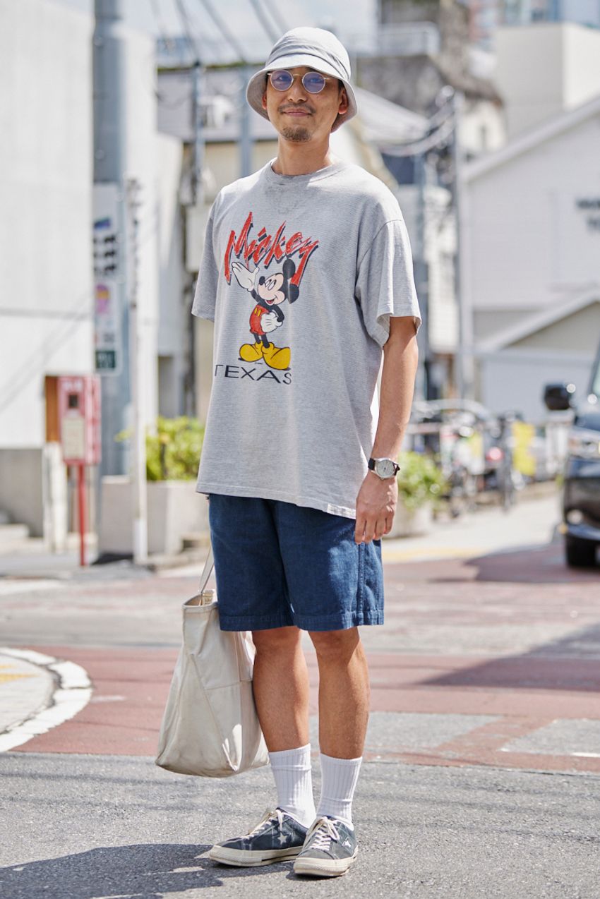 古着上手たちの夏コーデ5選！愛用品はプリントTシャツ、スカーフ、スラックスetc. - 2枚目の画像