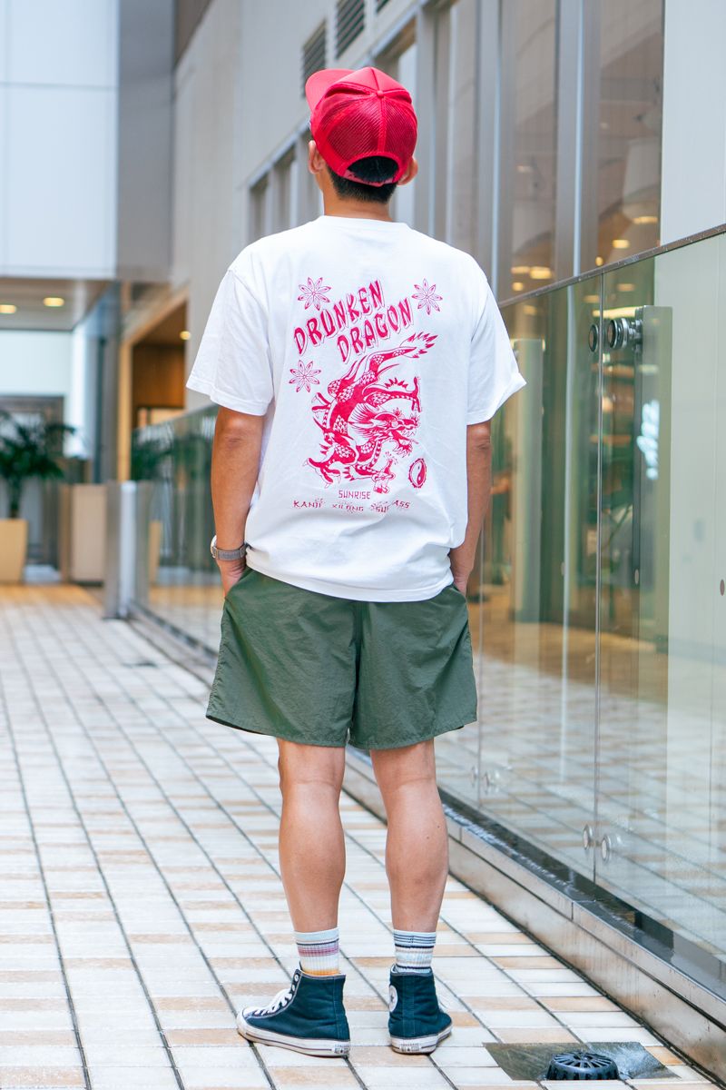 ノーブランドのTシャツコーディネート | 260803-1805-16 飯坂隆介 4枚目の写真