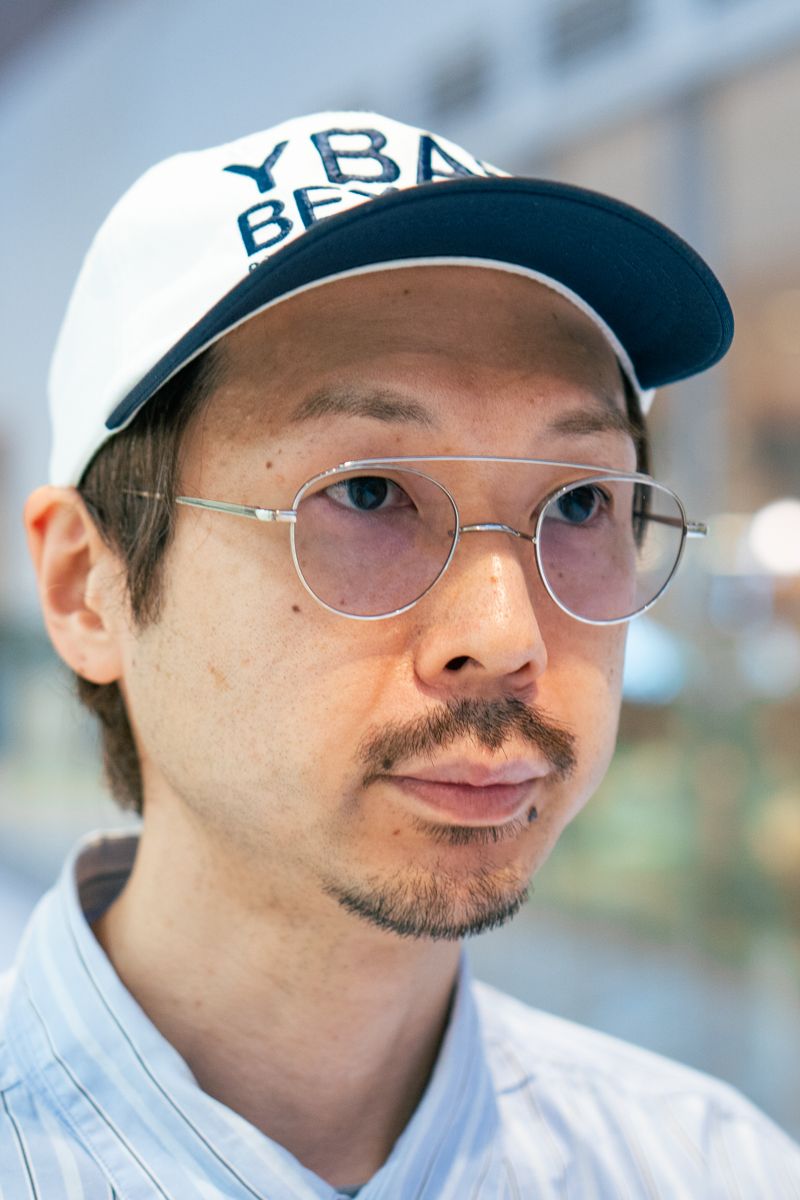 イズネスのシャツコーディネート | 260803-1844-17 大友嘉晃 7枚目の写真