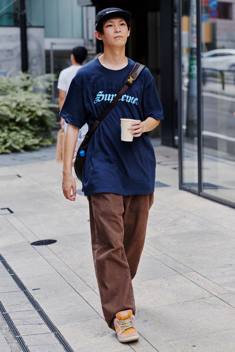 シュプリームのTシャツコーディネート | 260804-0727-01 鈴木 3枚目の写真