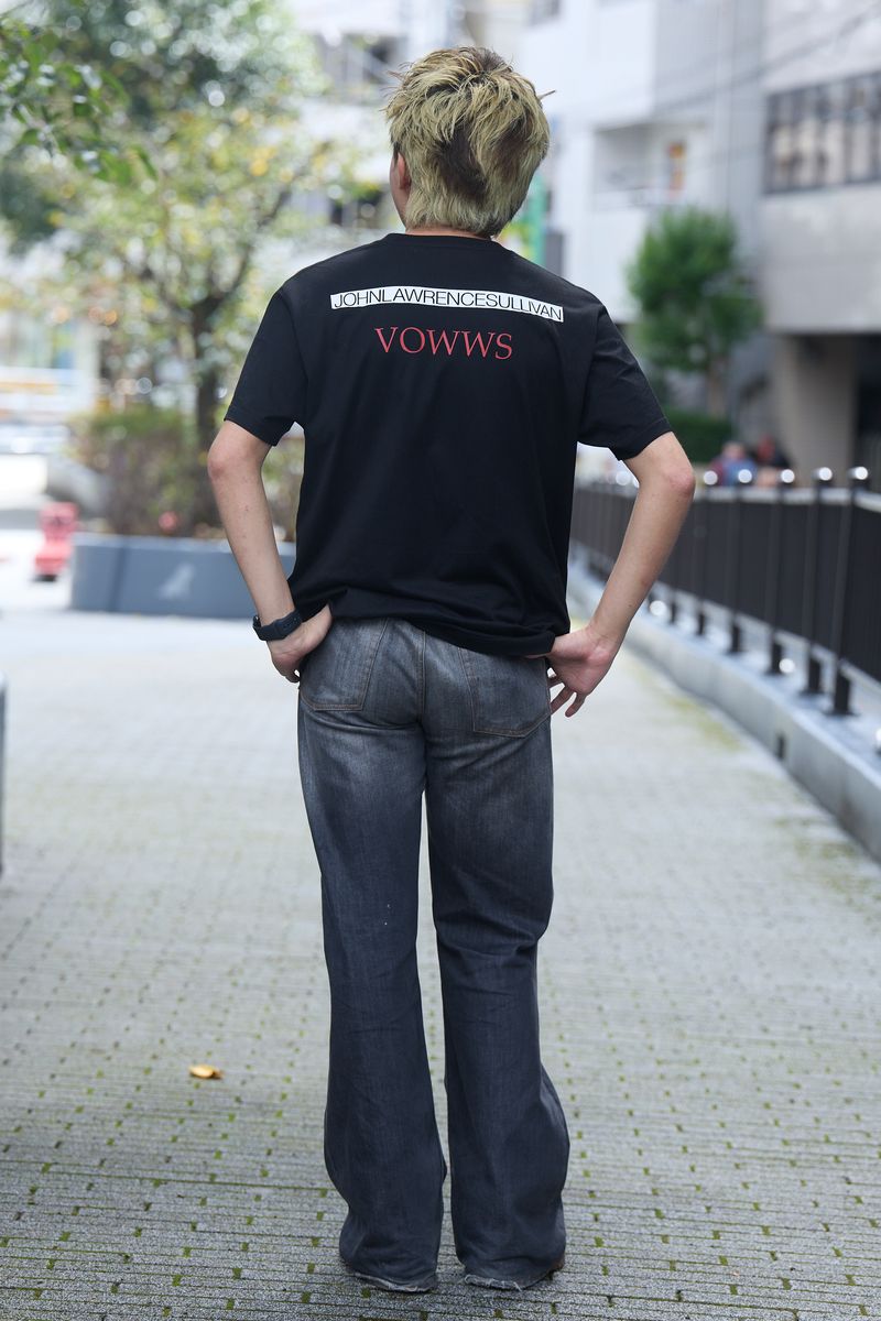 ジョンローレンスサリバンのTシャツコーディネート | 260815-1002-05 横山遼弥 4枚目の写真