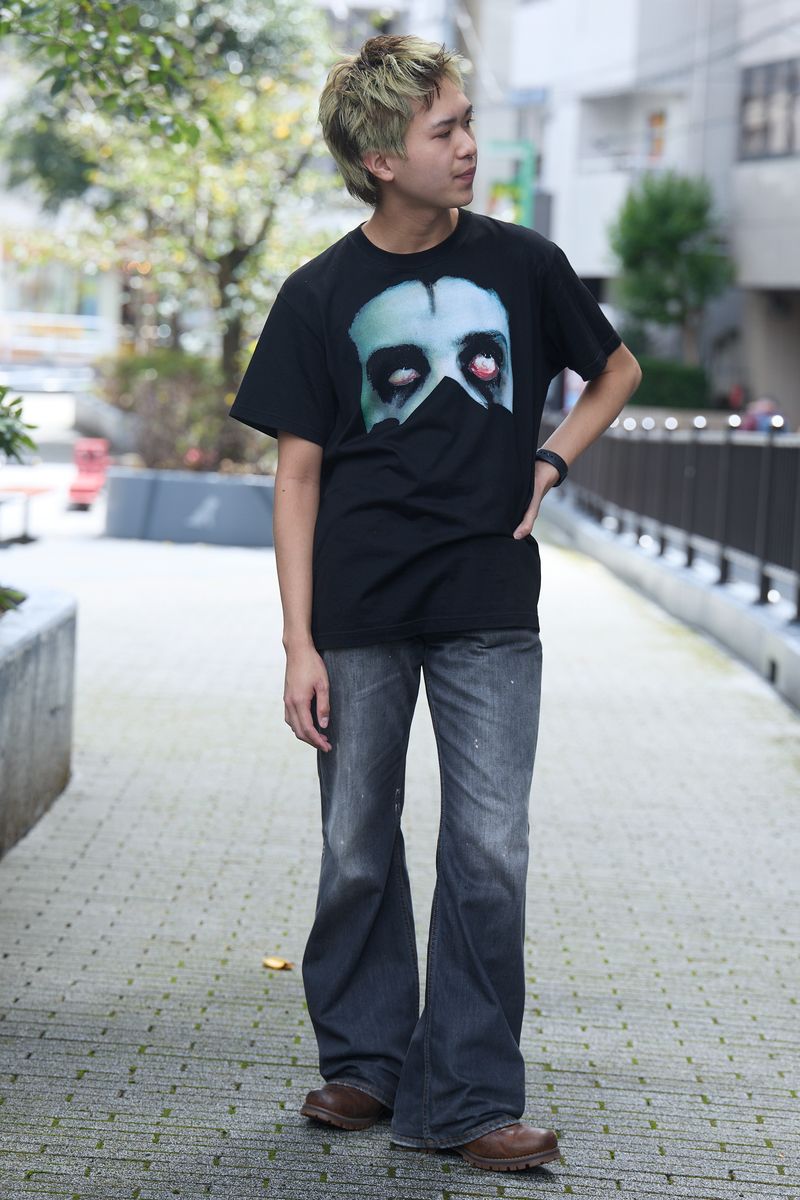 ジョンローレンスサリバンのTシャツコーディネート | 260815-1002-05 横山遼弥 3枚目の写真
