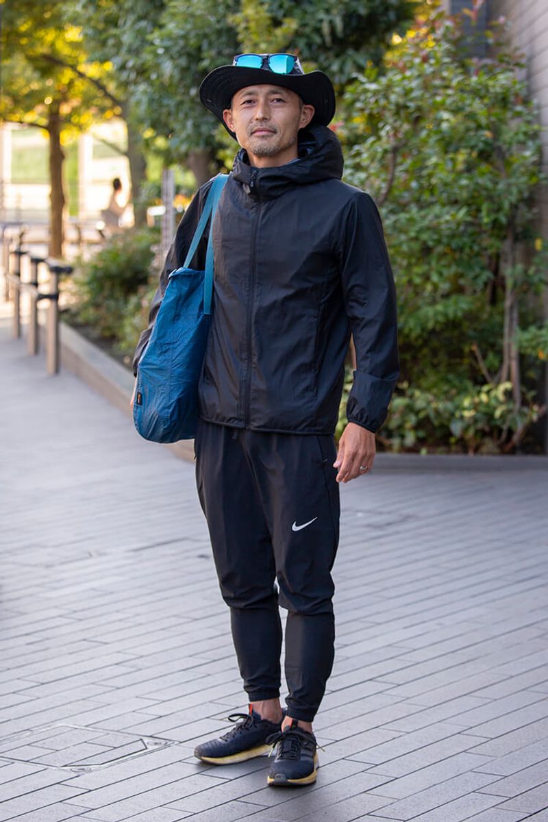 街でも浮かない都会的スポーツスタイルの秘訣は、小物にあり！ 波多野仁志