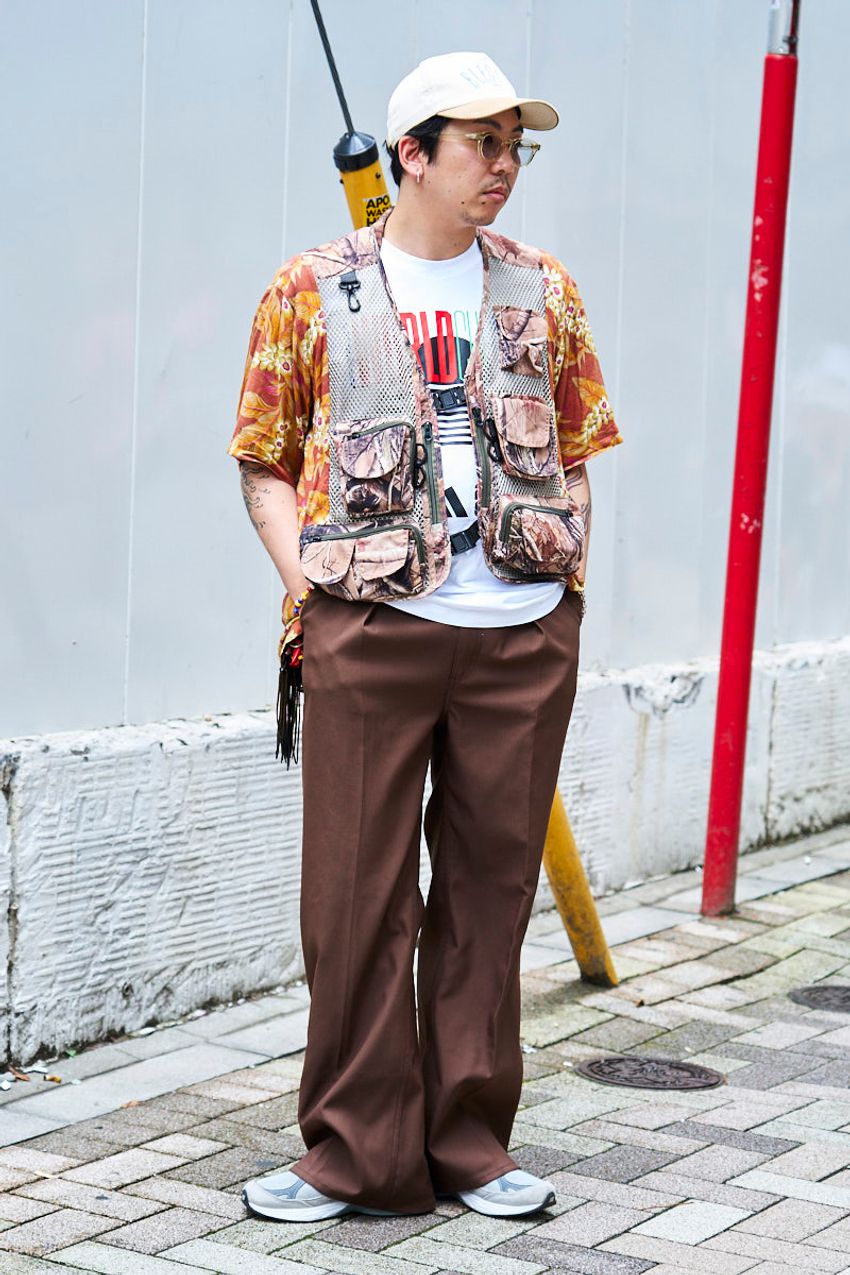 季節感はパンツから。街角でキャッチした秋色ボトムス賢者5名の愛用品と着こなし術 - 3枚目の画像