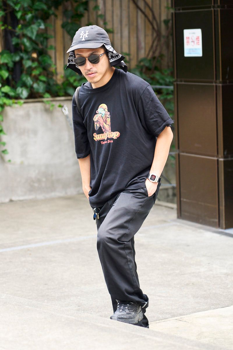 トップロックドレスのTシャツコーディネート | 260823-0521-22 ツッキー 2枚目の写真