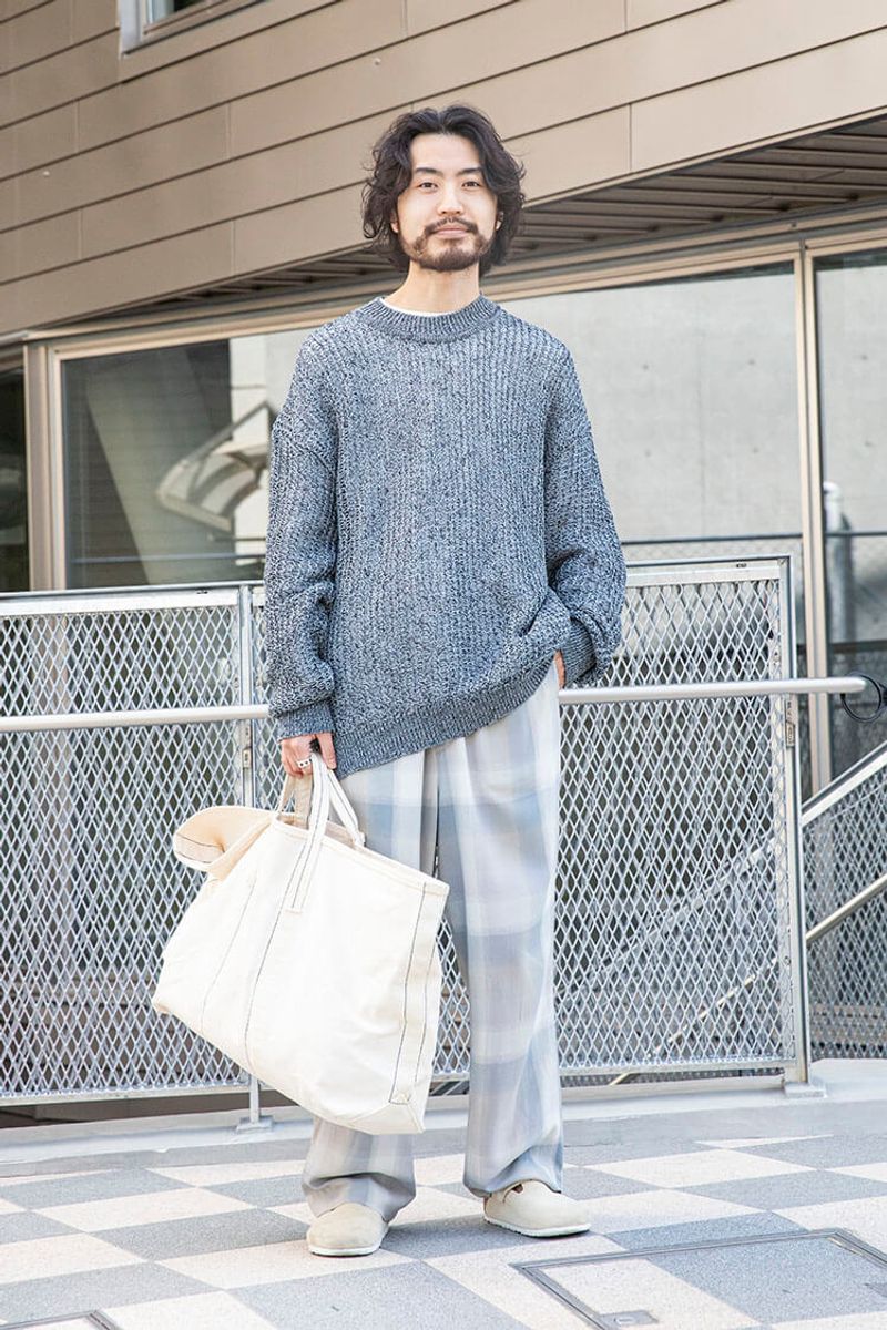 爽やかな濃淡の色合わせで、春のファッショニスタに 山本遼