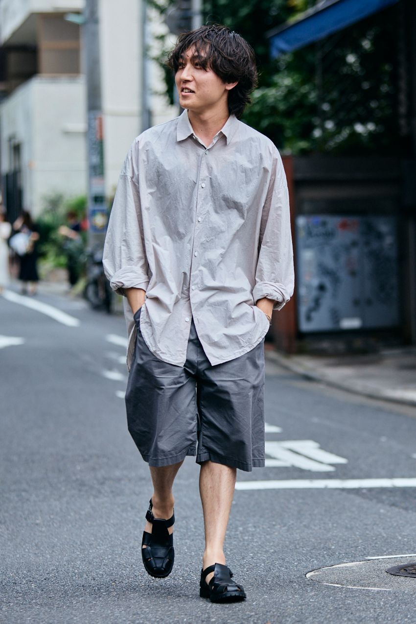 晩夏〜秋に楽しめる「ショーツ×長袖コーデ」！街角の洒落者から学ぶ着こなしのコツ - 2枚目の画像