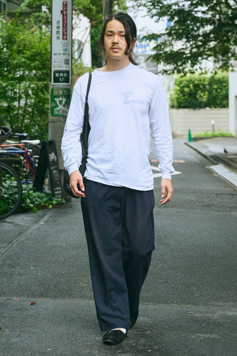 不明のTシャツコーディネート | 260908-1018-51 Tatsuro Murakami 3枚目の写真