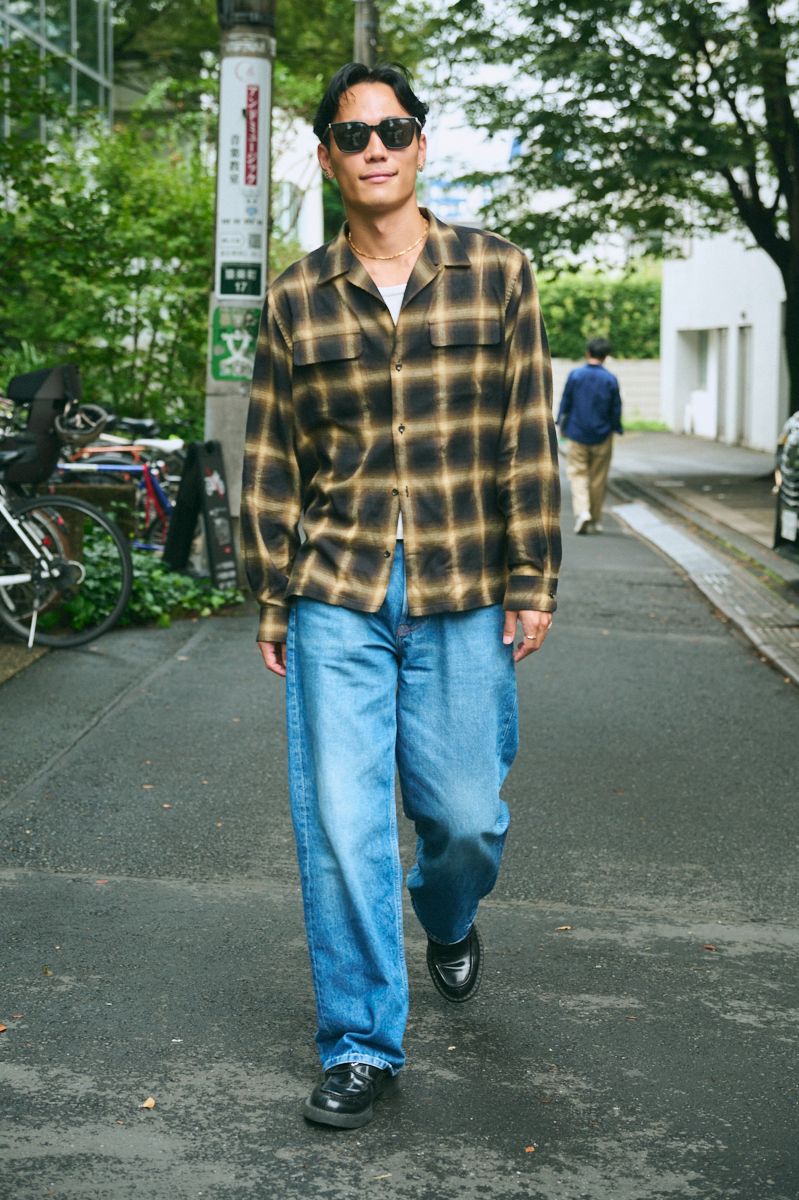 アールアンドコーのシャツコーディネート | 260909-1611-38 阿部隼也 2枚目の写真