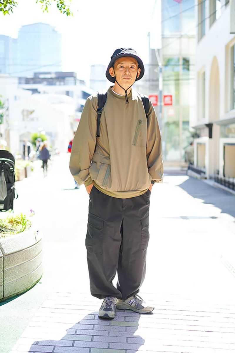 アウトドアで役立つポケットを、街ではデザインアクセントに 今野義隆