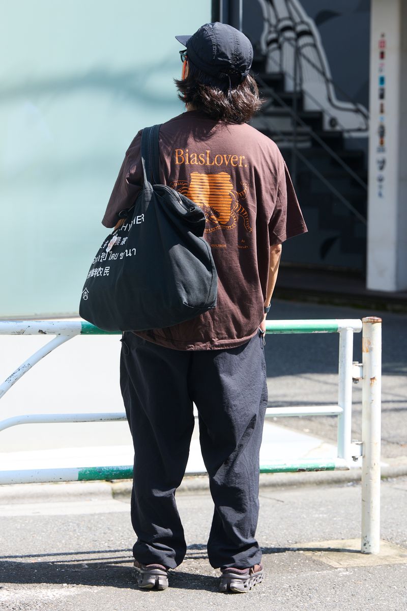 オーバーライド×法花園のTシャツコーディネート | 260926-1159-53 ヒビノ 5枚目の写真