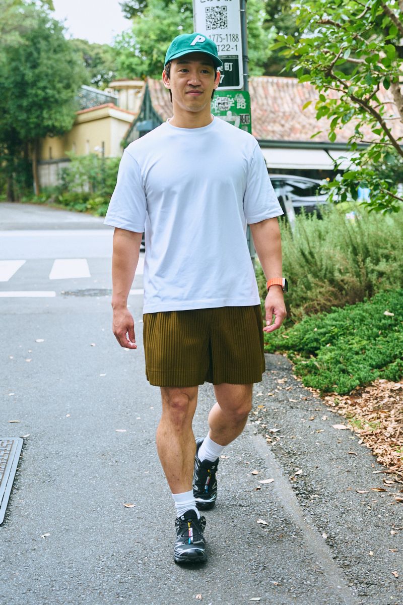 ユニクロのTシャツコーディネート | 261004-1239-30 カンショーン 4枚目の写真
