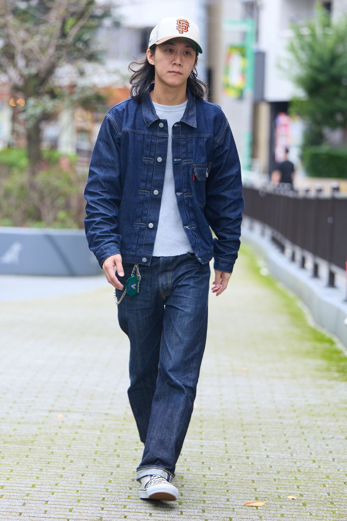 帽子 ニューエラ  Gジャン リーバイス  Tシャツ リーバイス  デニム リーバイス  ベルト ジーユー  ブレスレット アーバンリサーチ  ブレスレット2 ザビンゴブラザーズ  腕時計 カシオ  シューズ ヴァンズ