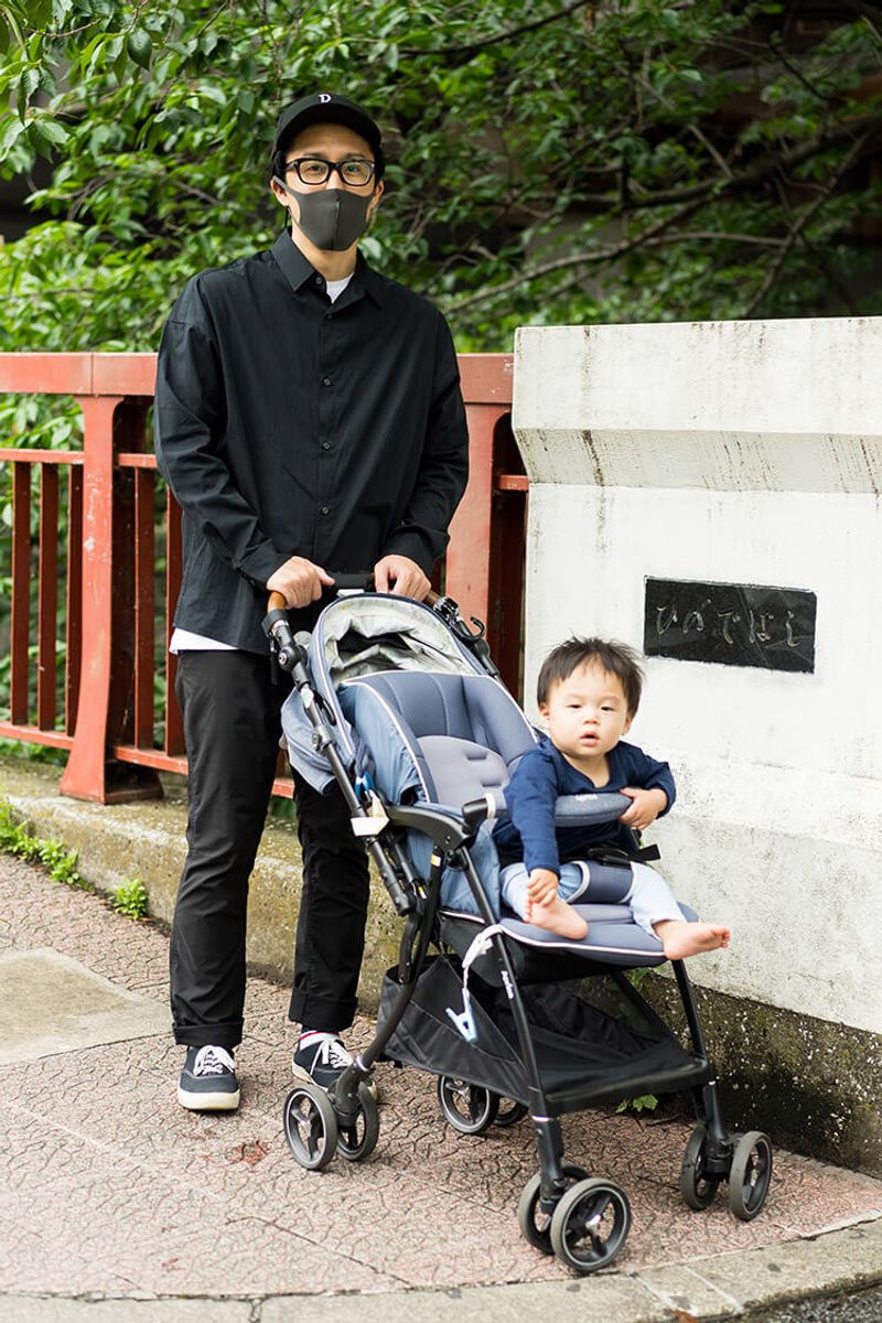 “上下トーン違いブラック”と“差し白”が、オシャレ巧者のワザ 久本寛