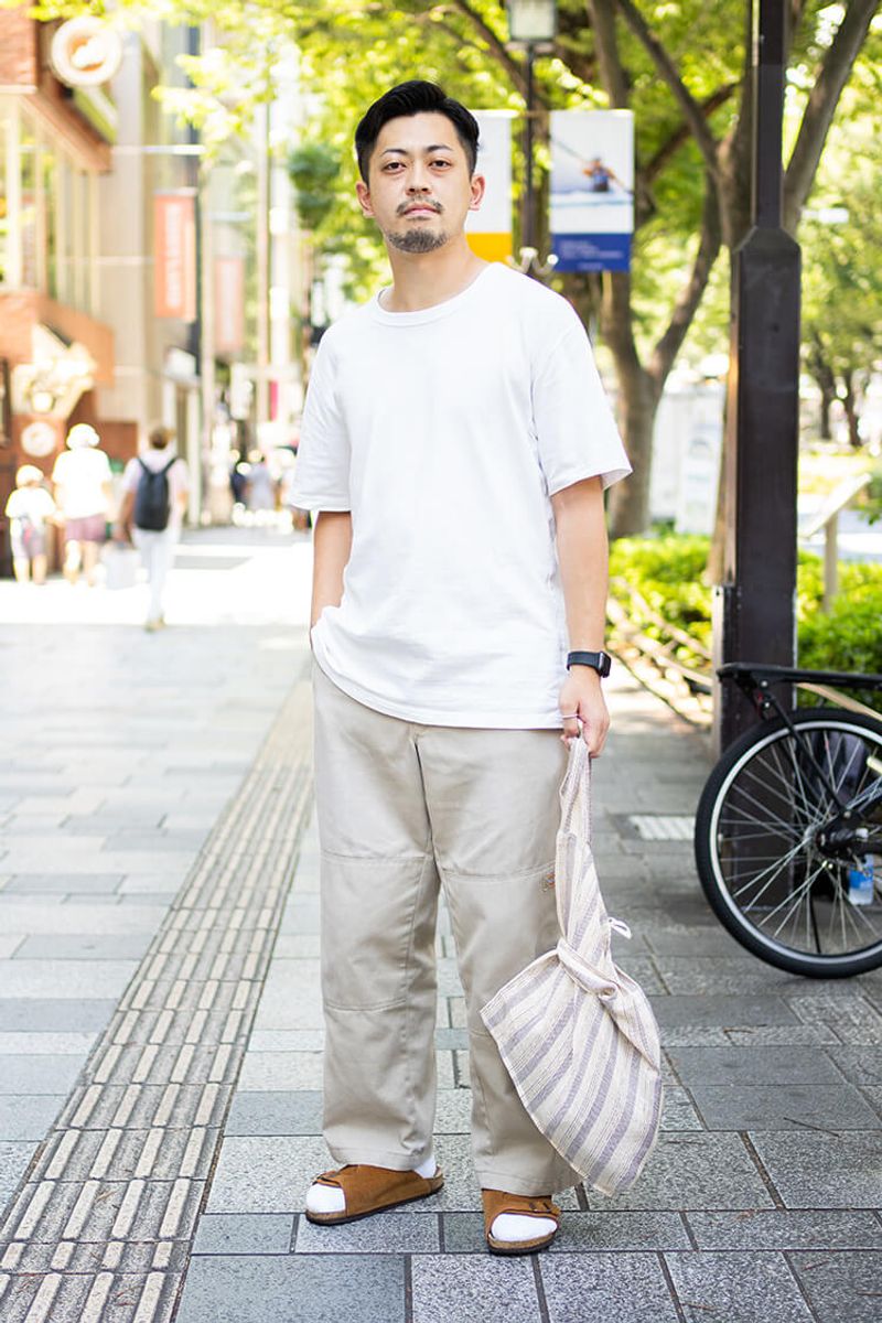 ブラウンを丁度いい差し色にする、オートミール＆ホワイトグラデ 須佐尚也