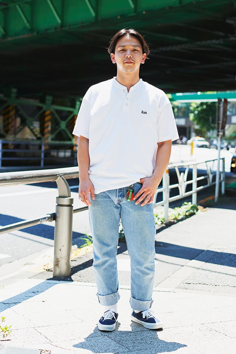 やっぱり色落ちデニムにヴァンズでしょ！ そこにヘンリーネックが大人の味付け 中島征秀