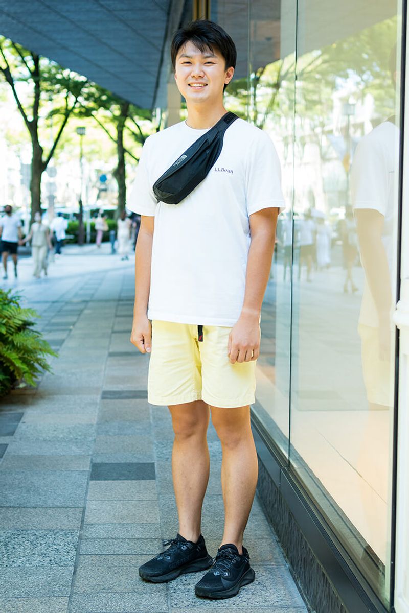 明るいトーンの上下で夏らしさ全開！ 黒をアクセントにする逆転の発想 佐藤紀幸