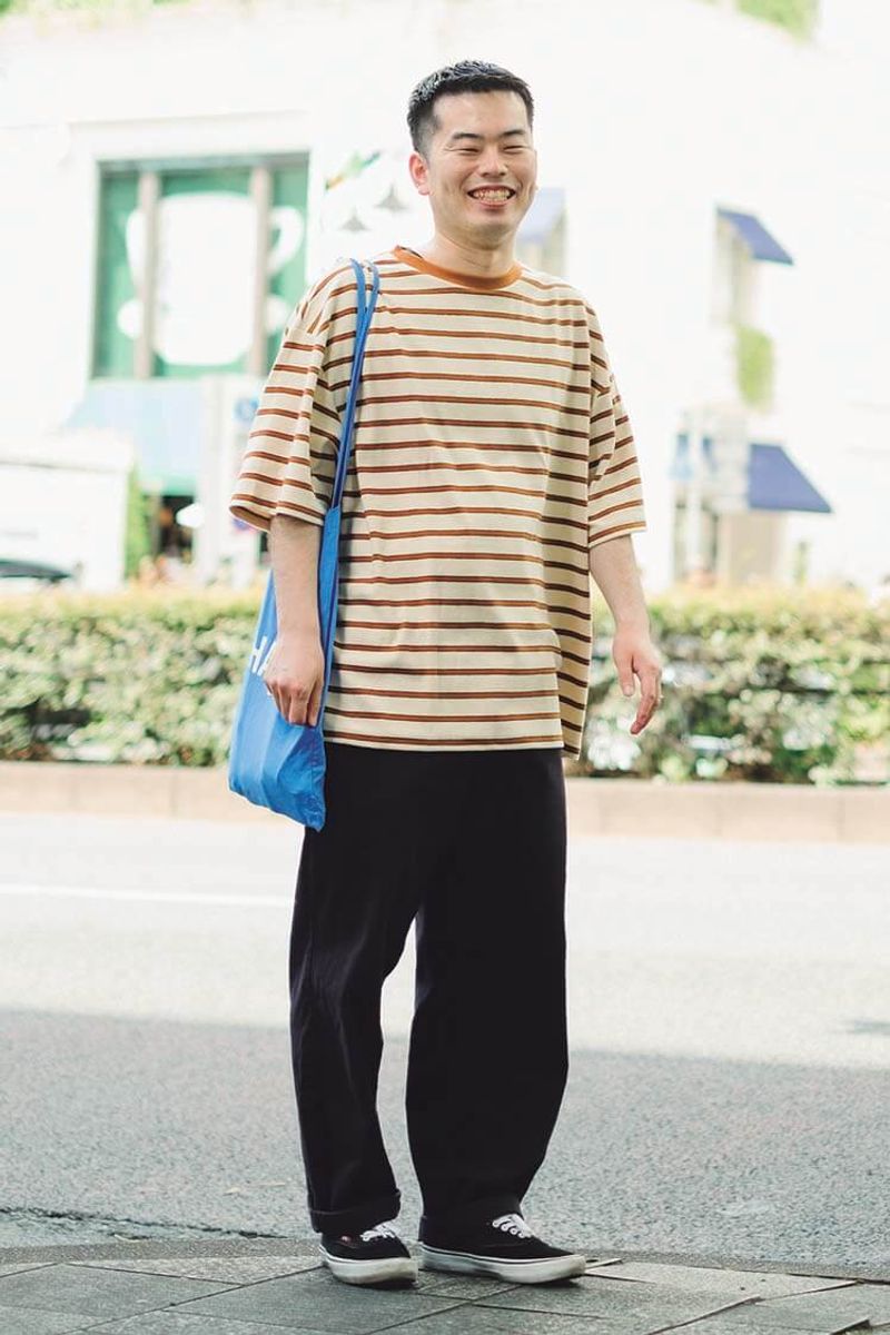 オーバーサイズとボーダーは、リラックス感のある装いでいたい夏に最適かも 保泉仁紀