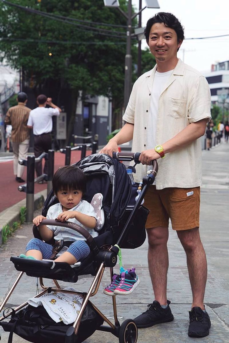 アクティブマインドを上品につつむ、シャツの羽織りがちょうどいい 田中尚樹