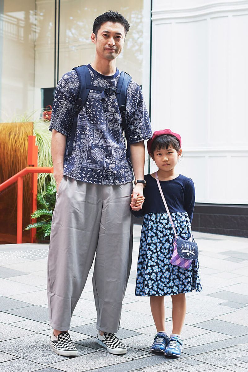 柄Tに負けないパンツのシルエット。強い個性が混ざり合ってマイルドになる 森山祥二郎