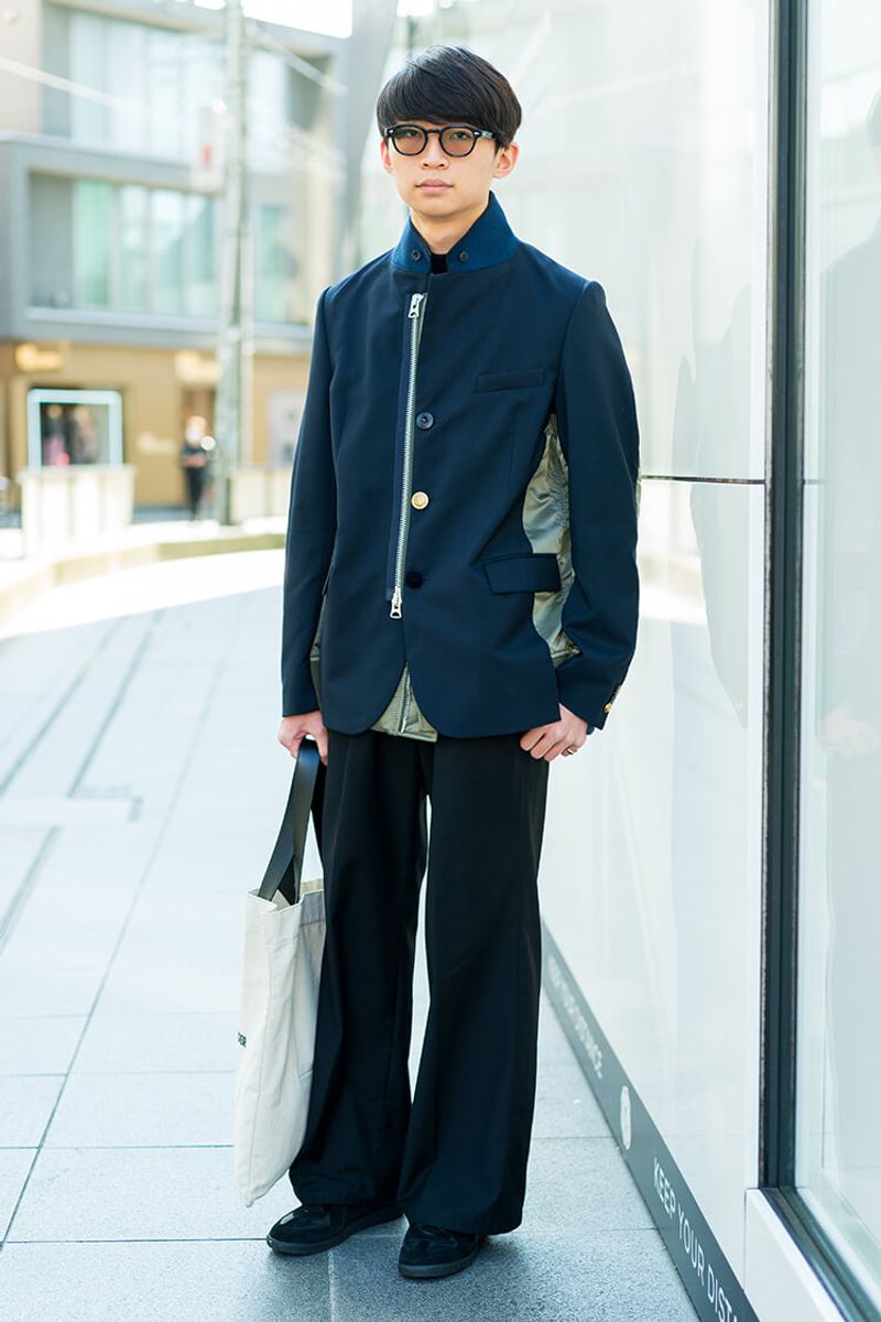 サングラスにモードなジャケットにフレアパンツ……70年代!? いや、最新です 田中伸治