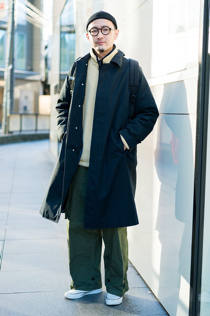 シンプルコートにボアフリースをイン。大人っぽさの中に可愛げを 会田尚人