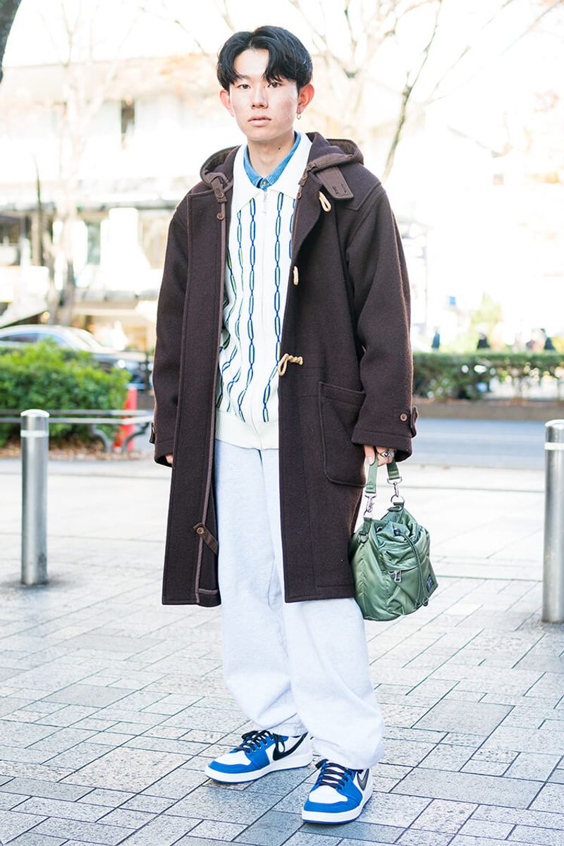 白とブルーを、ほっこりダッフルで冬仕様に 渡邉賢人