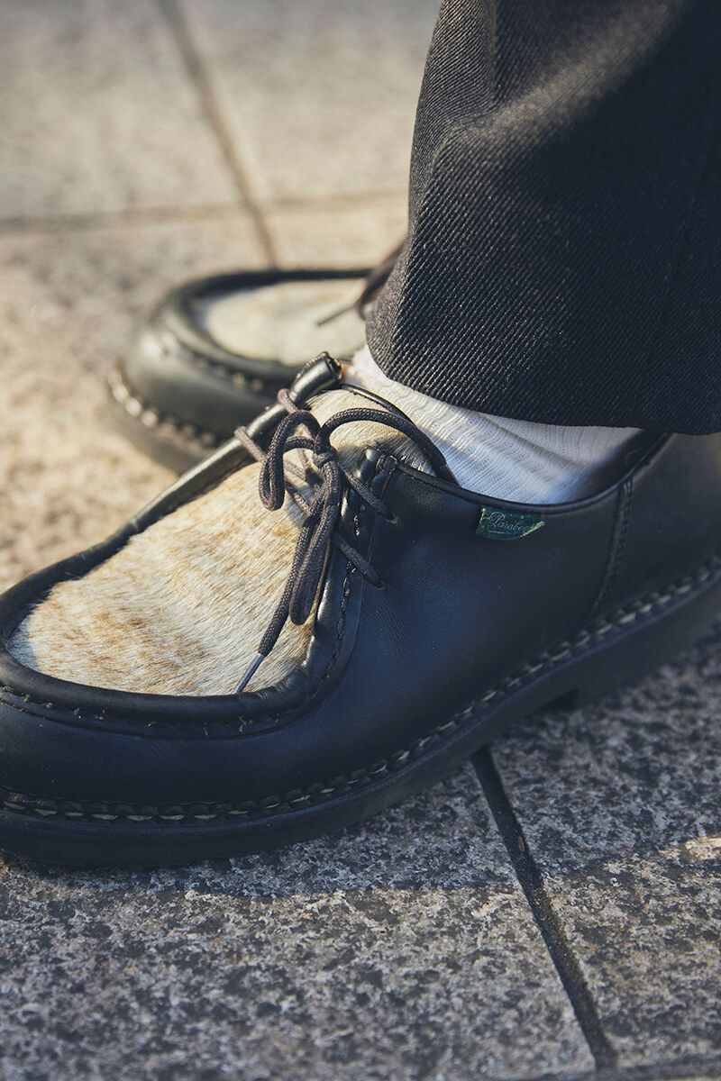 モノトーンには、小物の柄で表情をつけて 北川 諒 3枚目の写真