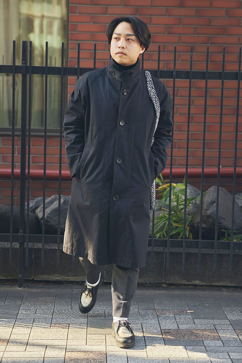 モノトーンには、小物の柄で表情をつけて 北川 諒