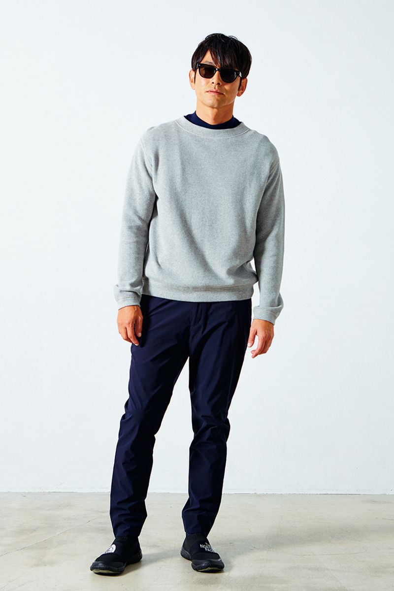 首元にアクセントを生むモックネックの効能 