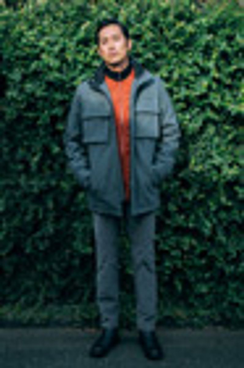 ウィンタースタイルを新鮮にするオレンジの挿し色 