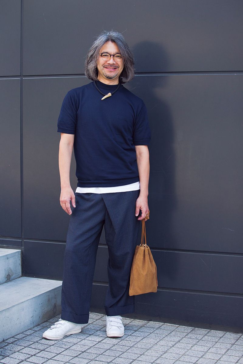 「大人モード」が際立つ、九分丈のワイドスラックス 佐藤 修