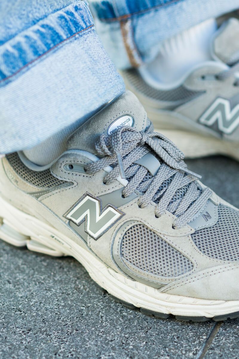 トラッドなチェックコートを、淡色デニムでカジュアルダウン 黒川陽介 3枚目の写真