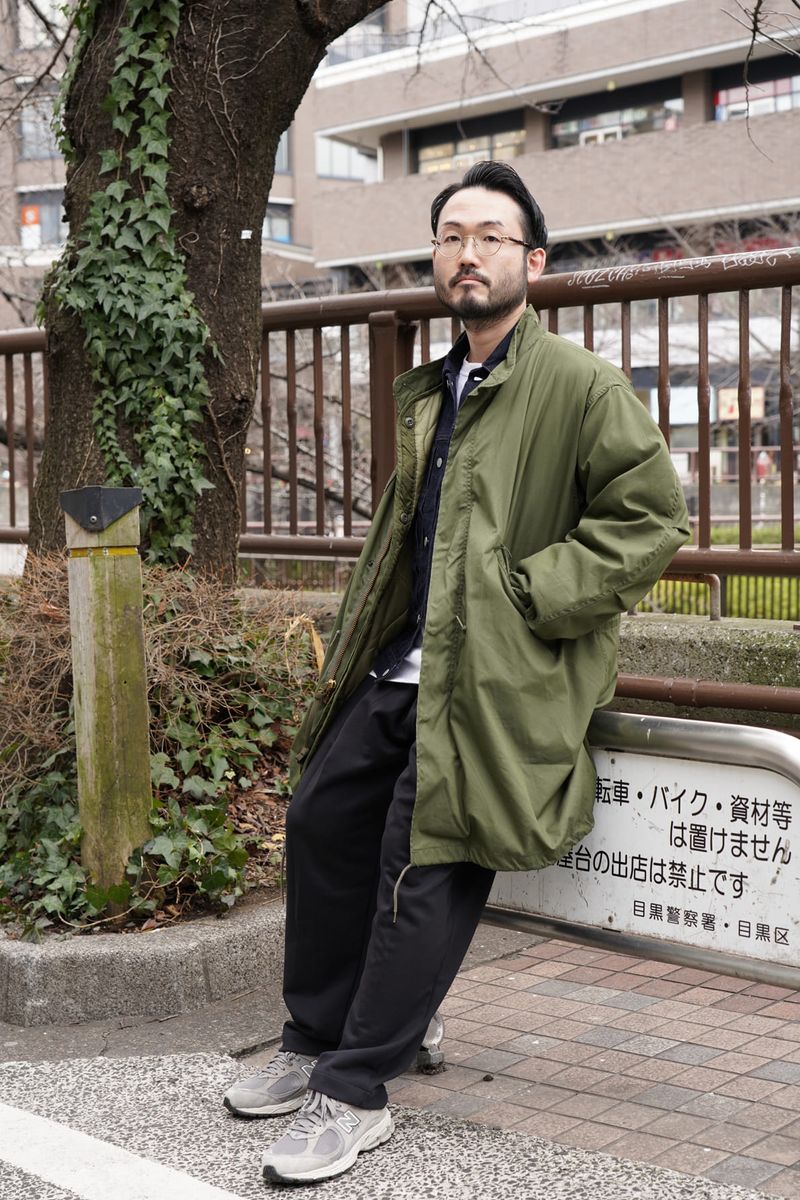 古着のM-65の味わいで、シンプルなユニクロを包み込む 黒川陽介 6枚目の写真