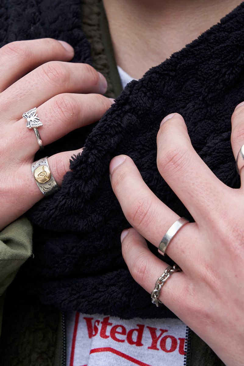 コーディネイトの主役に、斬新すぎるコラボスニーカーを 荒木田幸治 8枚目の写真