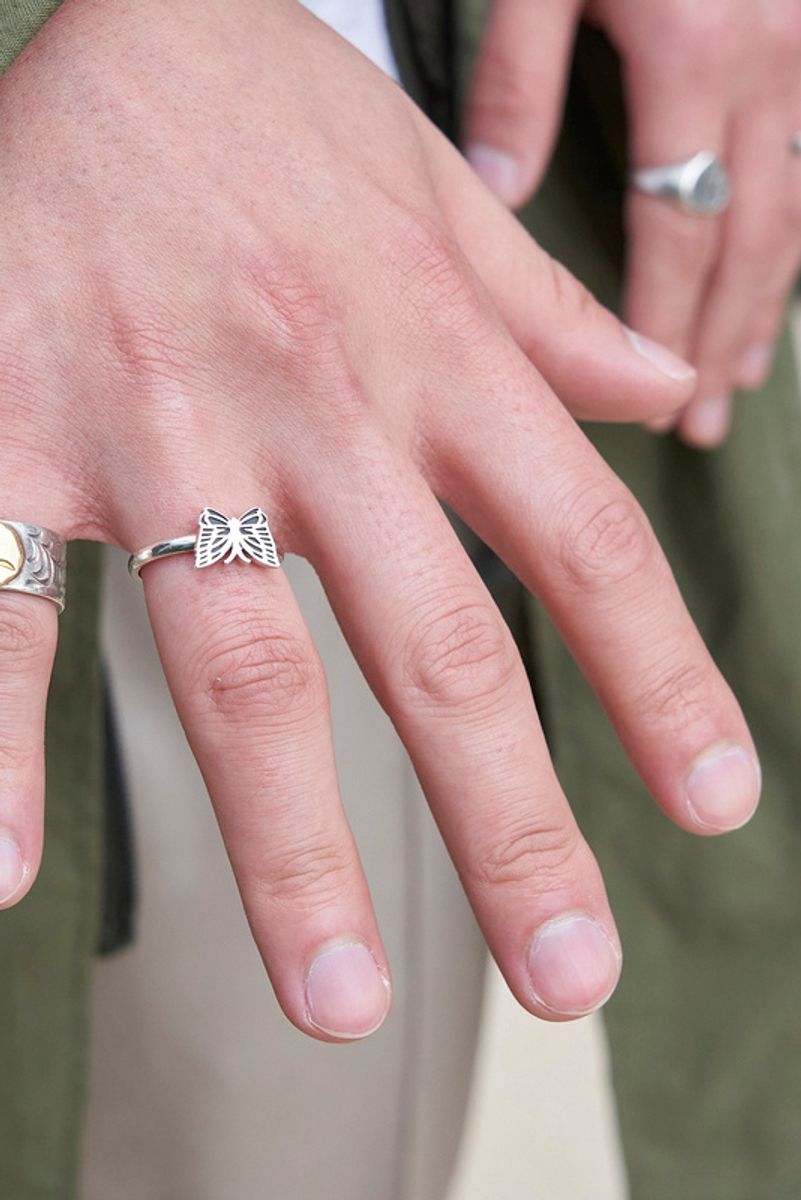 コーディネイトの主役に、斬新すぎるコラボスニーカーを 荒木田幸治 7枚目の写真