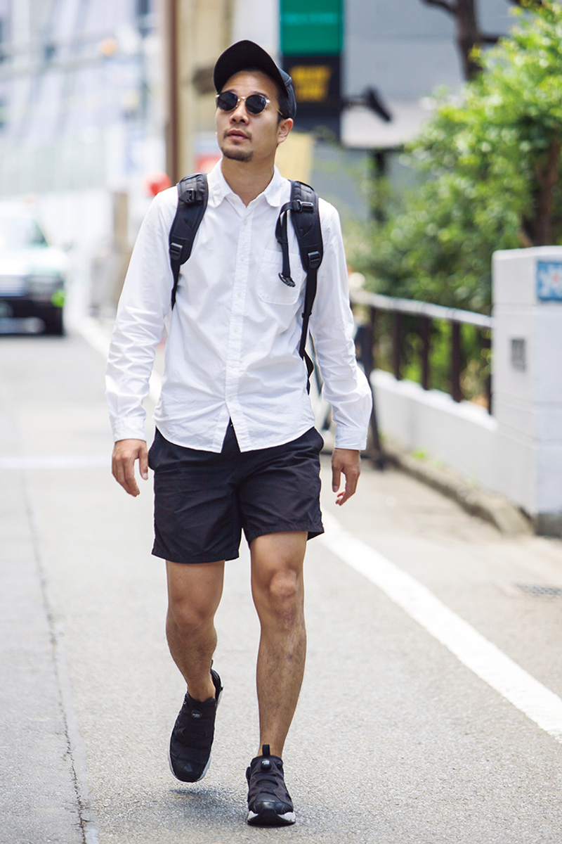 白シャツが大人の余裕をつくる。ショーツでもシックな装い 葛田真也