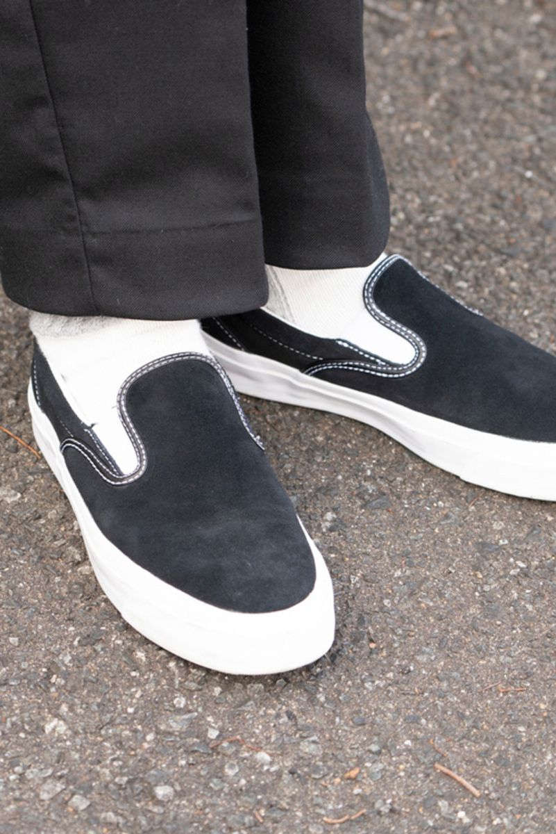 コットンシルクのブルゾンにカシミアのカーデ、黒は素材にこだわる 多田真文 2枚目の写真