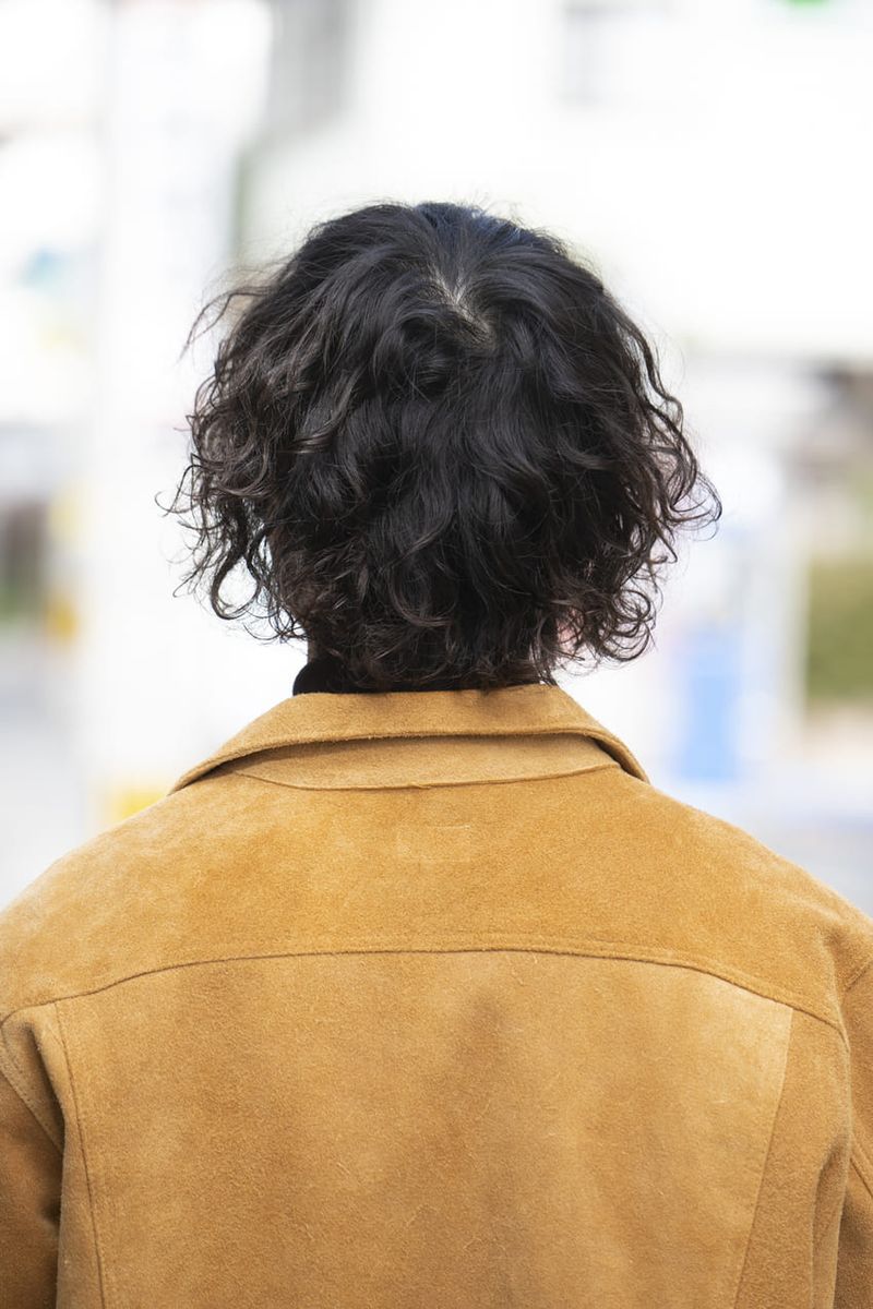 スエードJKも革靴も引き立てるデニムコーデ 向井裕太郎 5枚目の写真