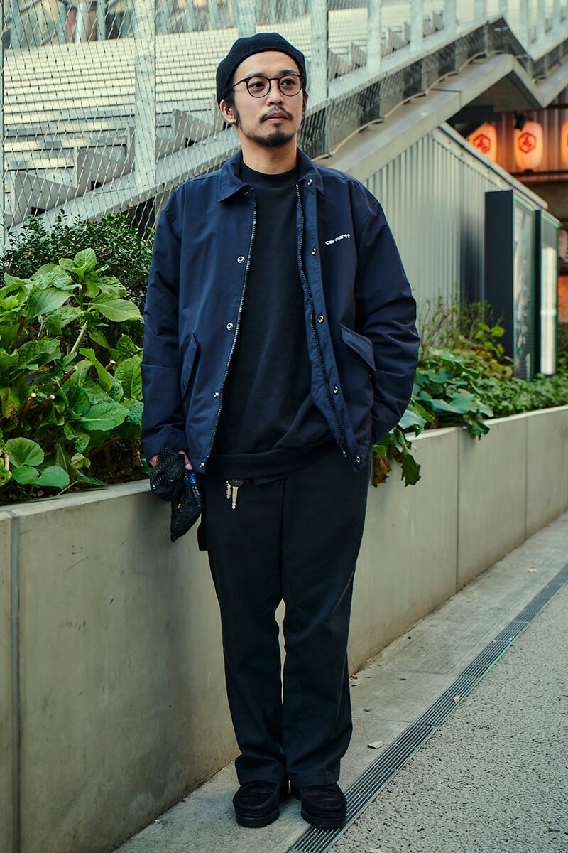 コーチジャケット&チノのクールなスタイルを、ベレー帽でマイルドに 新井克実