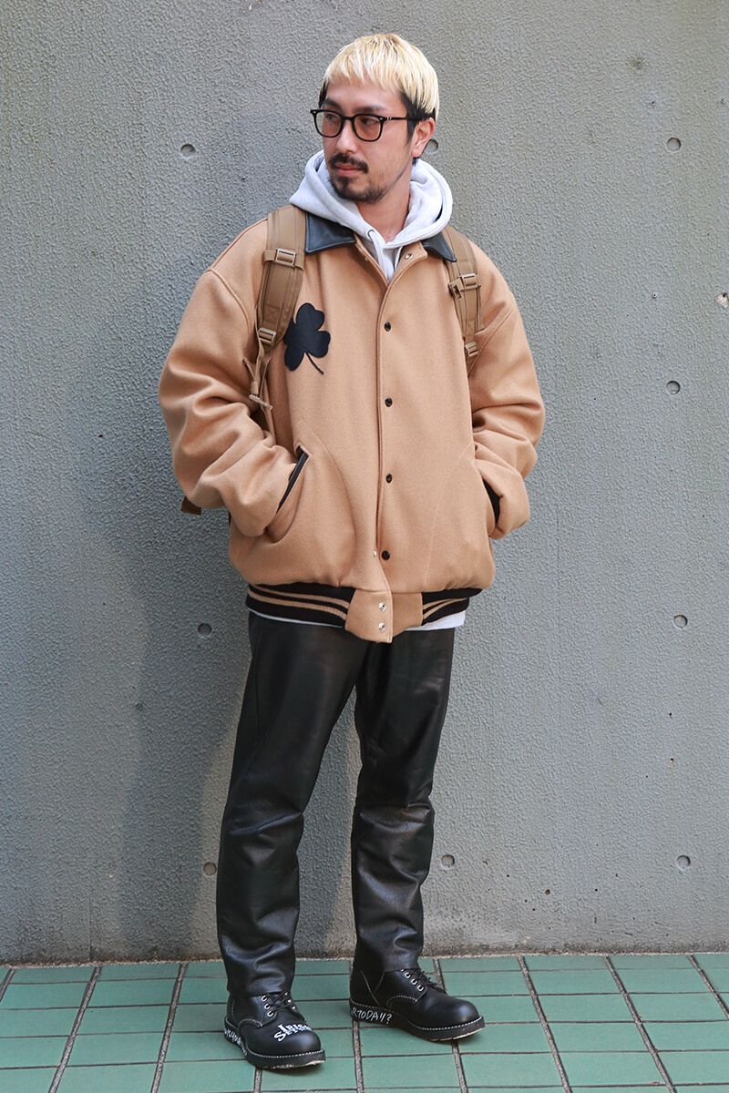 ベージュとグレー。柔らかな濁色を組み合わせた良センス 平沢達哉