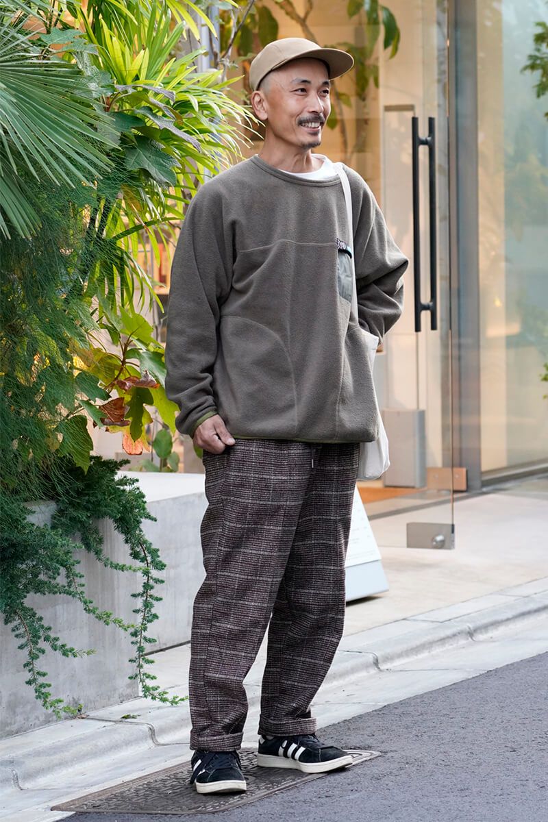 フリースも、ジェットキャップも、チェック柄スラックスかで大人っぽく 田中大介