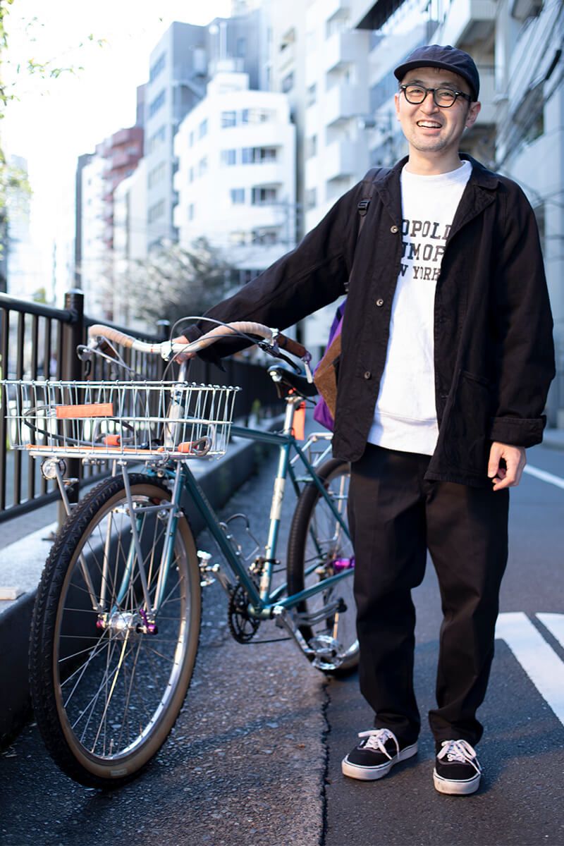 主役は自転車で「服はその辺のを適当に」。でもこのまとまり感 山本篤史