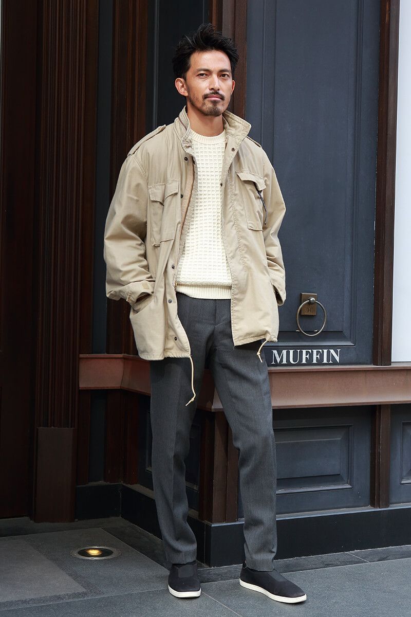 ラフに羽織ったM-65とワッフル織のニットの柔和なグラデーション 奥州谷知宏