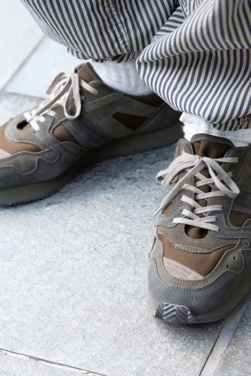 アースカラーに包まれた、一歩先ゆくトータルコーデ 大嶋篤史 4枚目の写真