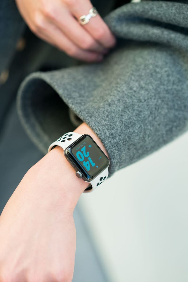 大人のダッフルコートは、色選びにこだわりたい 川上遼平 4枚目の写真