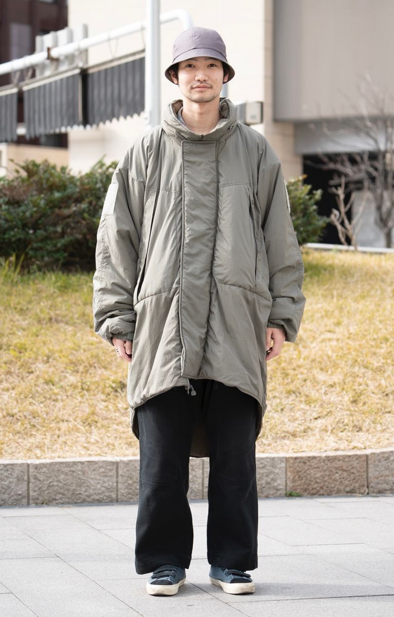 独特の雰囲気を醸し出す、絶妙なシルエット使い 朝井真崇