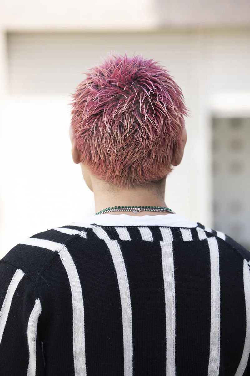 ヘアカラーとソックスの色繋ぎ！ 生き様を示した巧みな装い 津田将矢 5枚目の写真